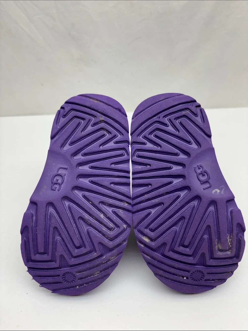 UGG Neumel vibrant purple color, size 7 for baby’s, box 35